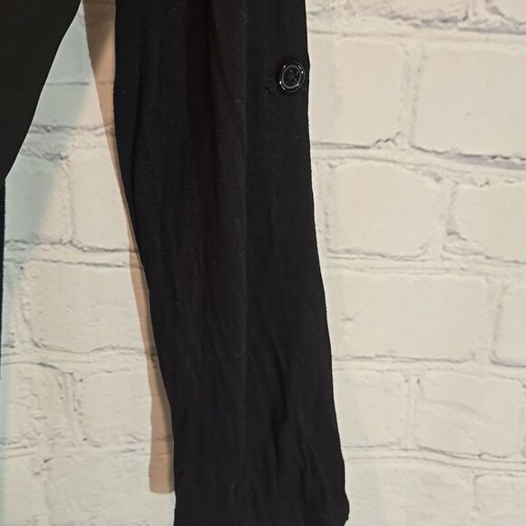 Soho Black Women's dual texture Top size XS - Picture 6 of 9